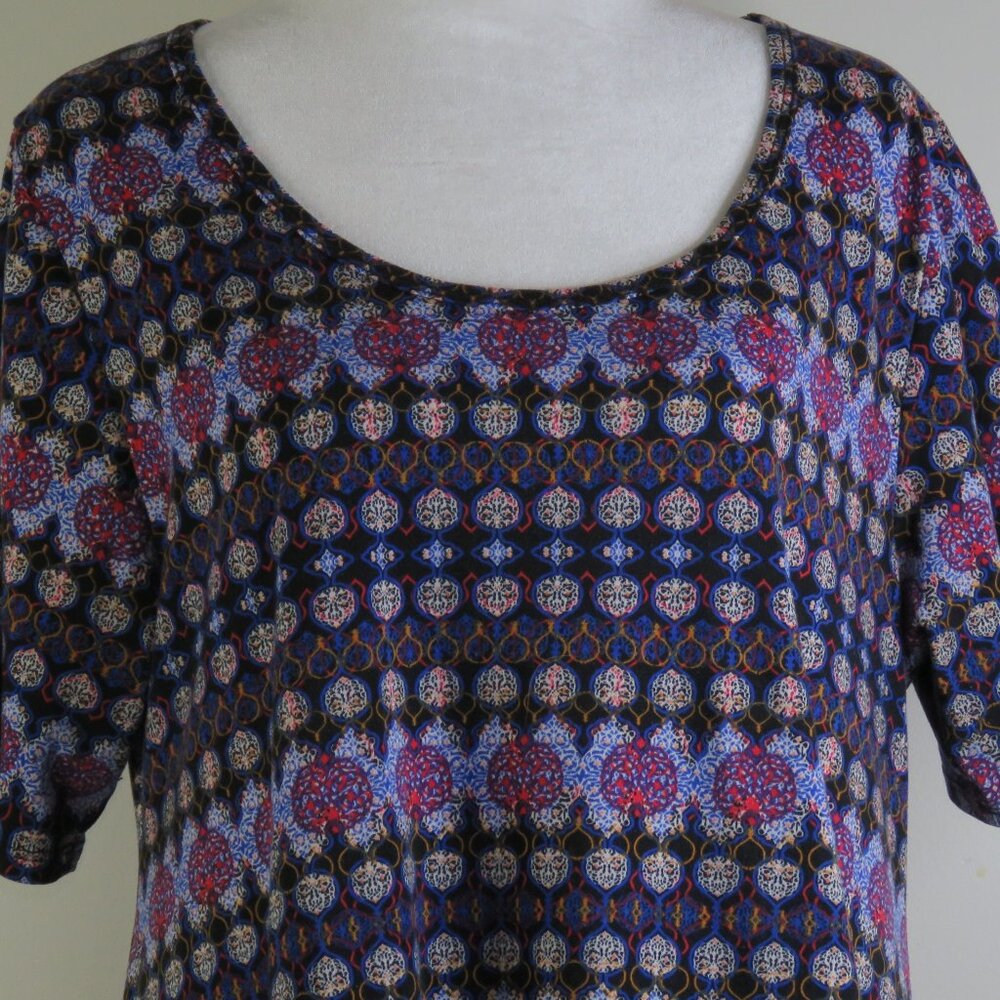 LuLaRoe Women's Blue & Red Short-Sleeve Round-Neck Pullover Tunic Size L (C1281)